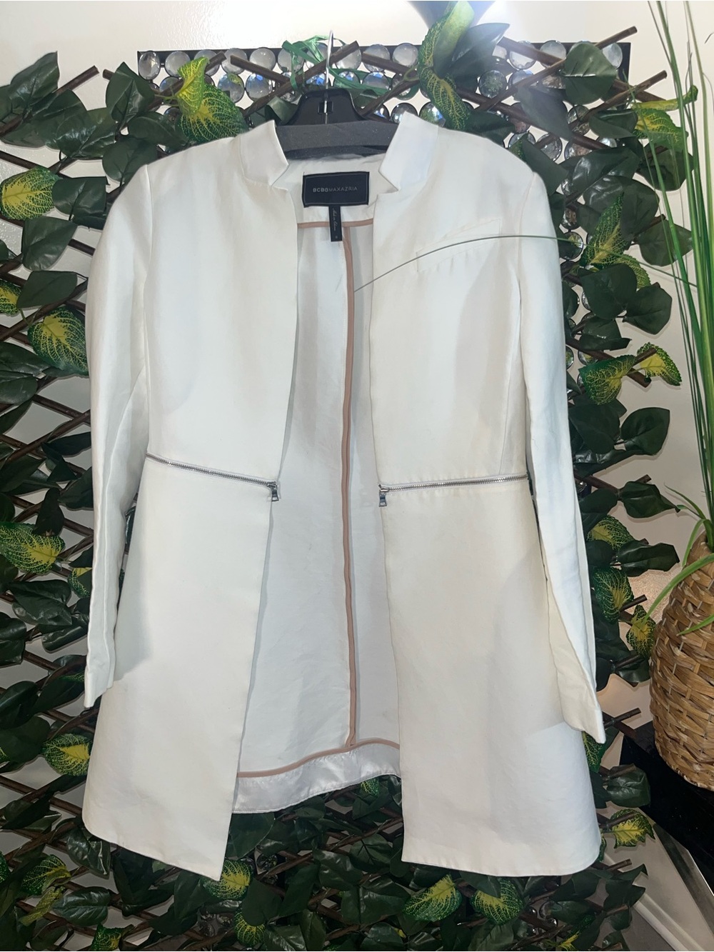 BCBGMAXAZRIA White Open-Front Longline Coat Size S/P